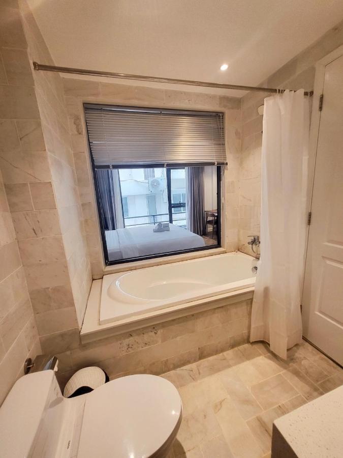 Thao Trang Laluxe Saigon 3* TP. Hồ Chí Minh