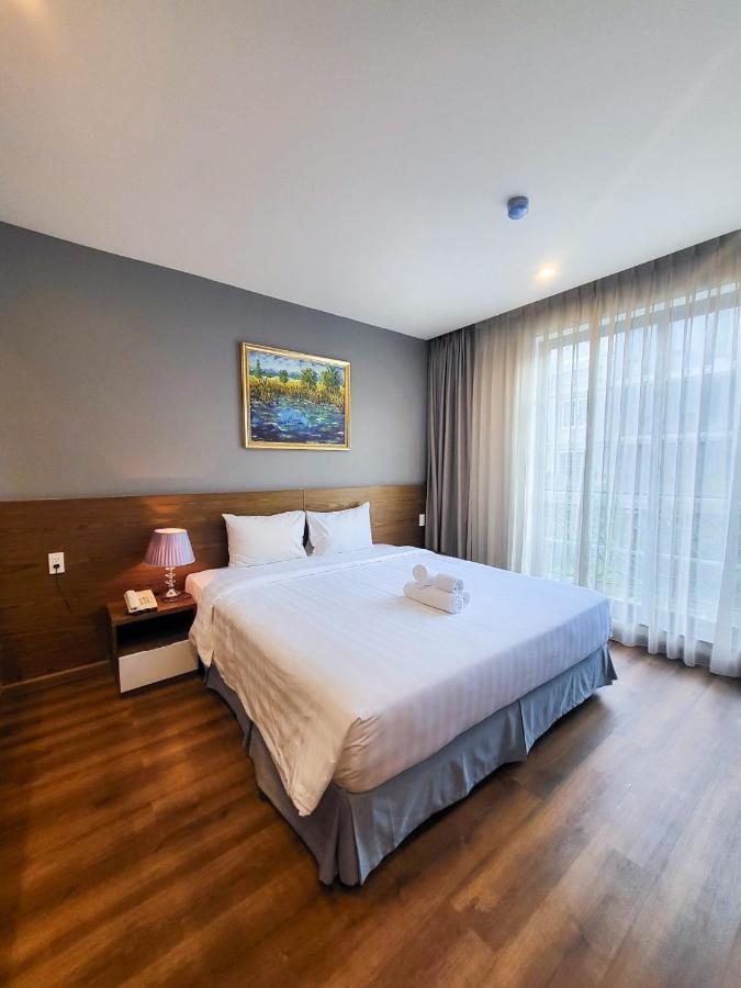 Thao Trang Laluxe Saigon TP. Hồ Chí Minh