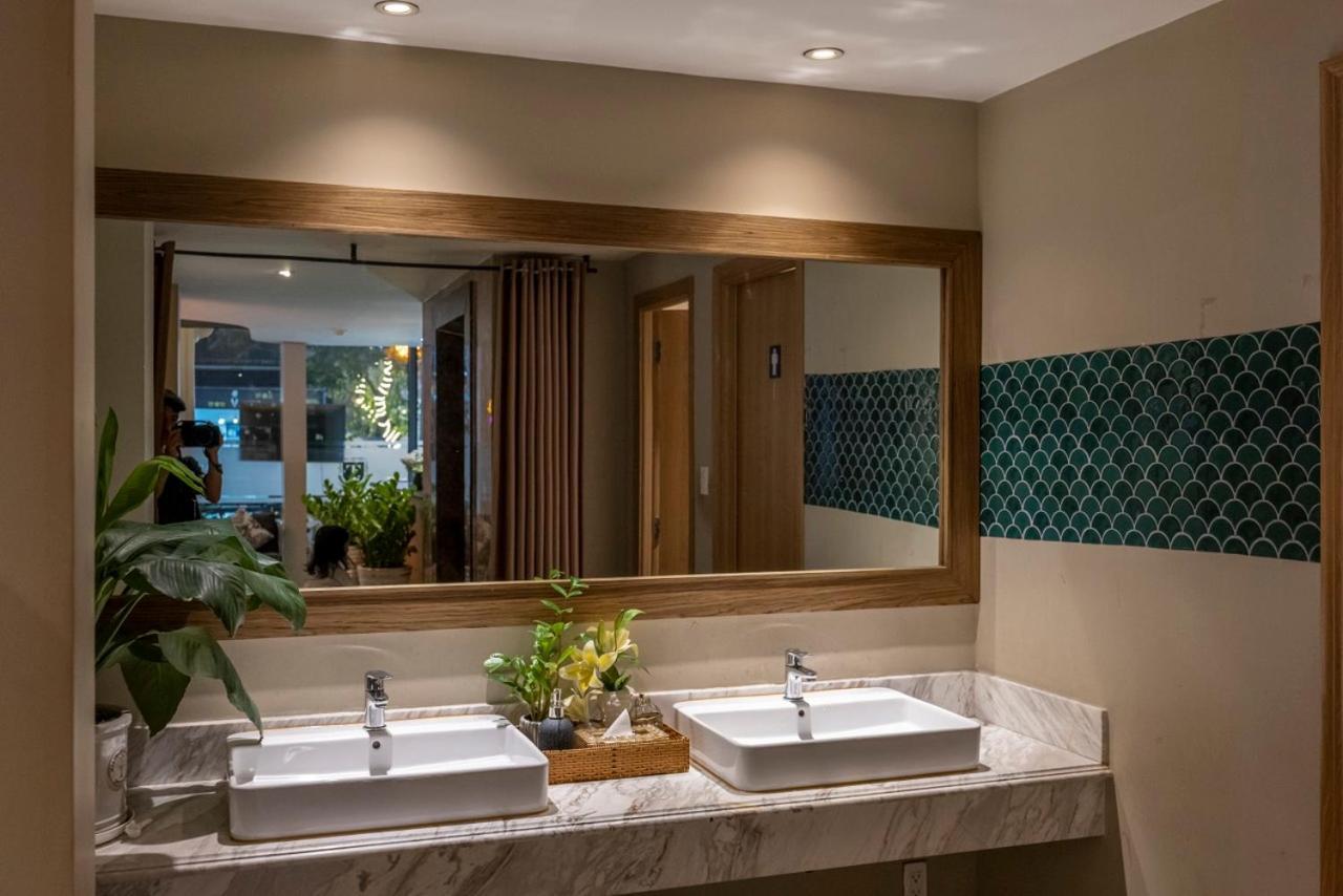 Khách sạn Thao Trang Laluxe Saigon 3*