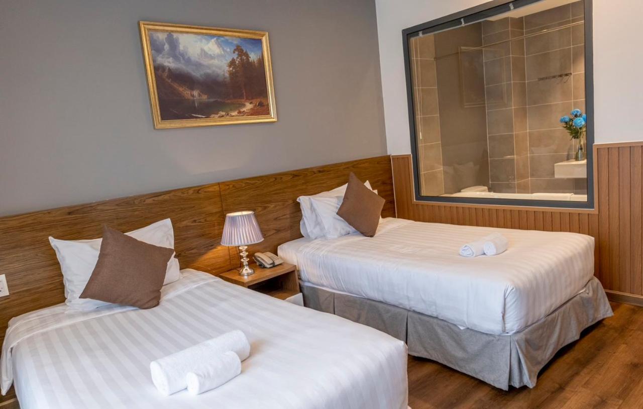 Thao Trang Laluxe Saigon Khách sạn